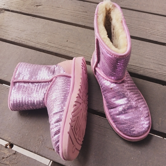 UGG Classic Short Sparkles Pink Sequins Boots Women's Size 6 - Picture 8 of 9